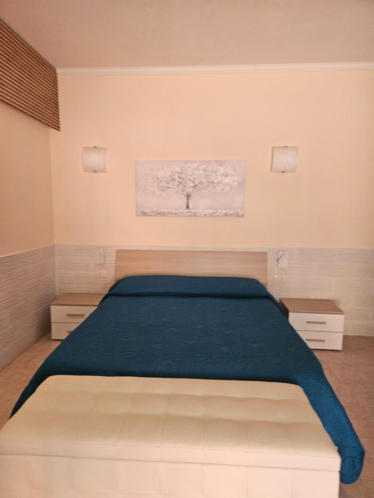 La Rosa Dei Venti B&B Chia Exteriör bild